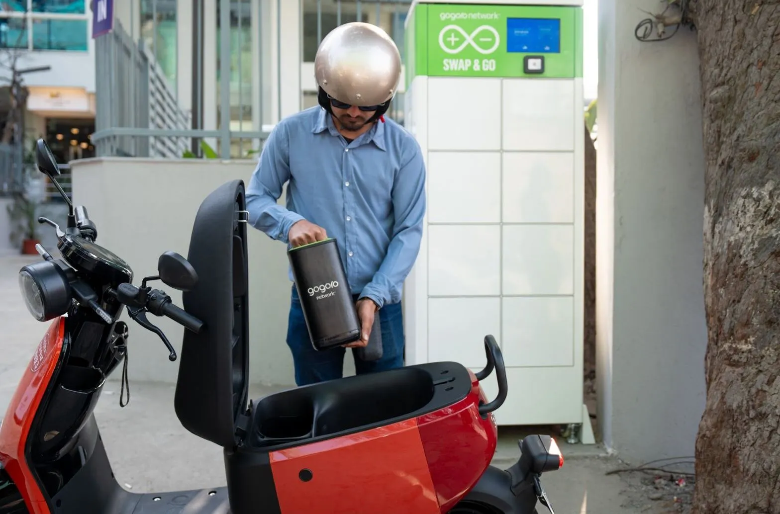 Electric scooter battery swap